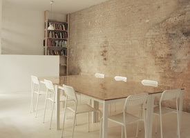 Conference room for daily/hourly rent