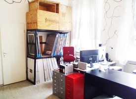 Creative studio – desk space available