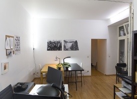 Dedicated Desks in nice and cosy office in Central Mitte
