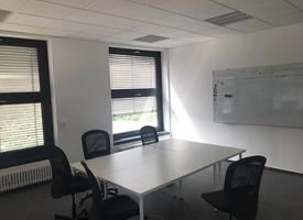 1 to 6 lockable rooms for sublet at Ullsteinhaus (U6 / Ullsteinstrasse - 15min to Stadtmitte)